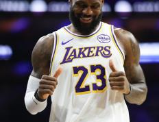 28圈-詹姆斯新星势不可挡表现惊艳，RNG未来可期！的简单介绍