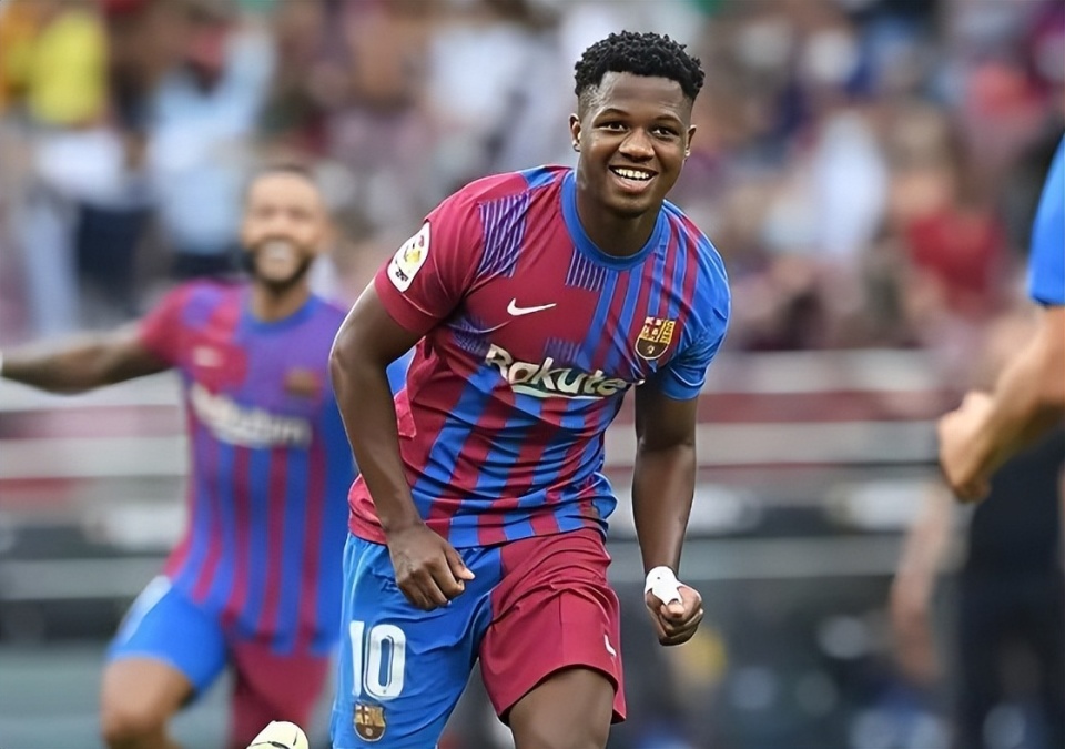 28quan-转折点！巴塞罗那篮球队绝杀压哨，法甲赛后攻防权衡，目标明确，临场指挥获称赞的简单介绍