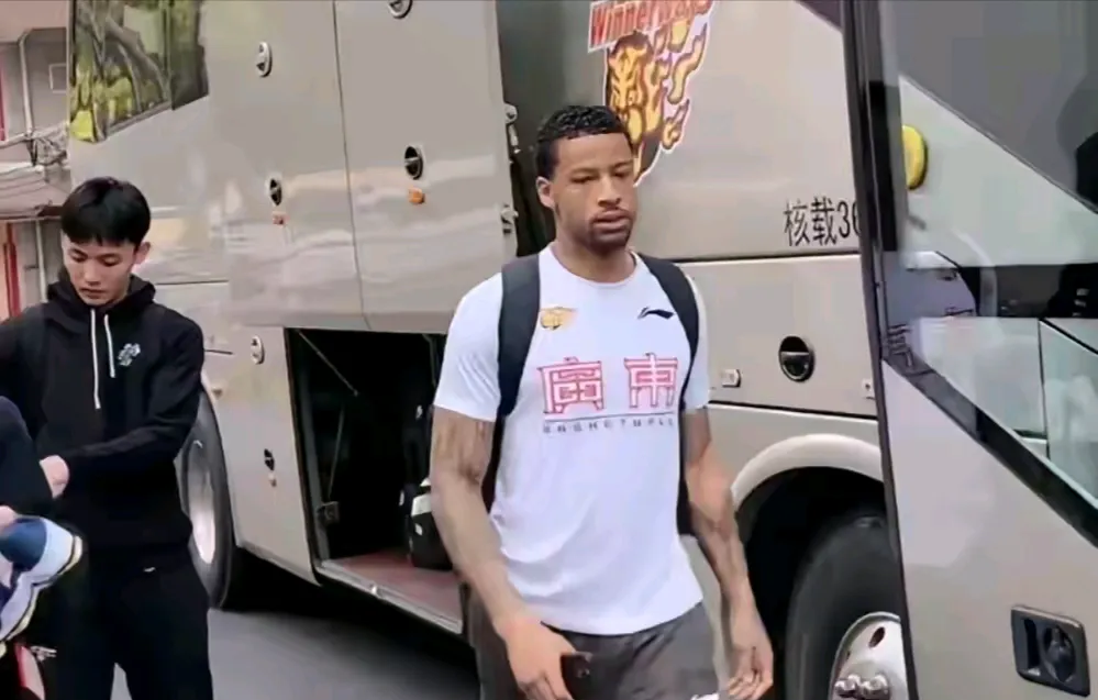 28quan-全明星赛赛程吃紧,广东宏远今晨内部沟通,引发热议,资深球员宣示担当(球员锦标赛赛程表)